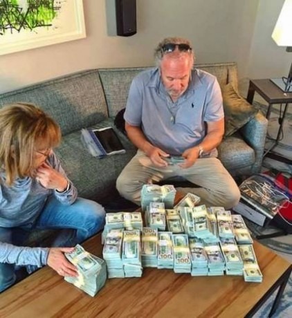 100% GUARANTEE LOAN APPLY NOW in  listed under Services - Loans / Insurance