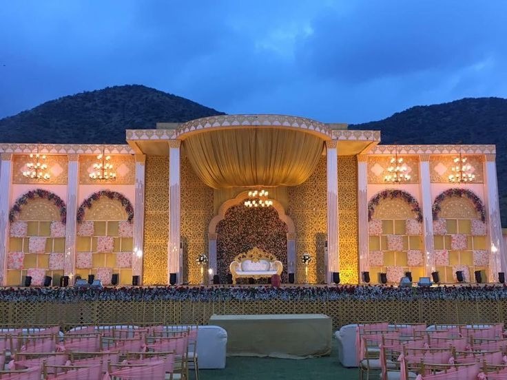 Banquet Halls in Kirti Nagar in  listed under Services - Catering / Tiffin Service