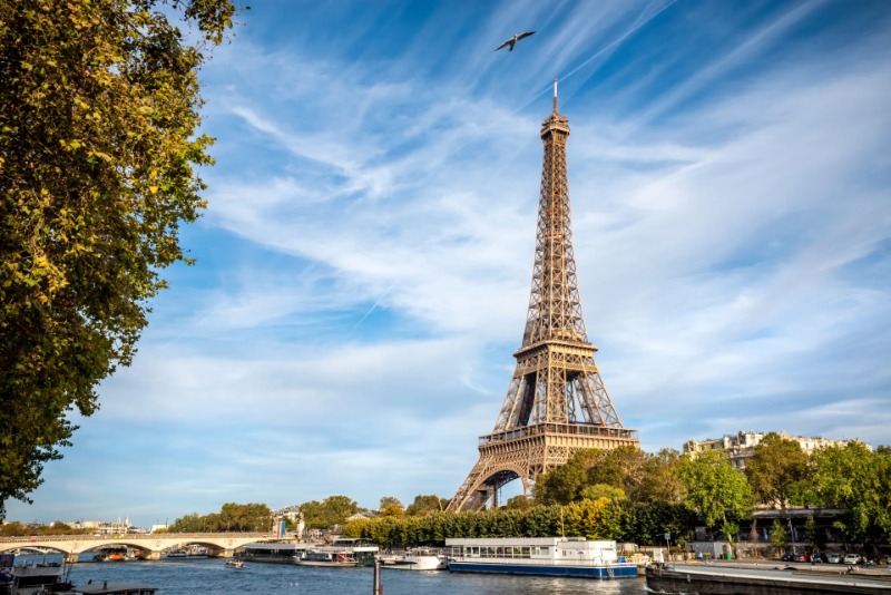Feel la vie en roses with Paris Tour Packages! in  listed under Services - Vacation / Tour Packages