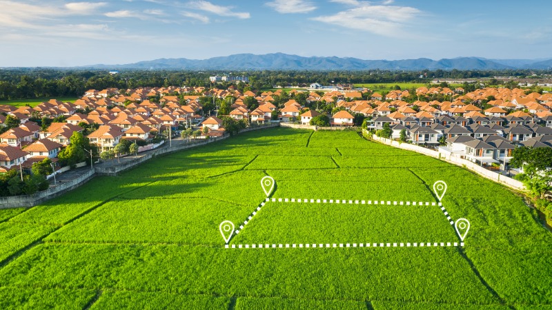 Real Estate - Land / Plots for Sale